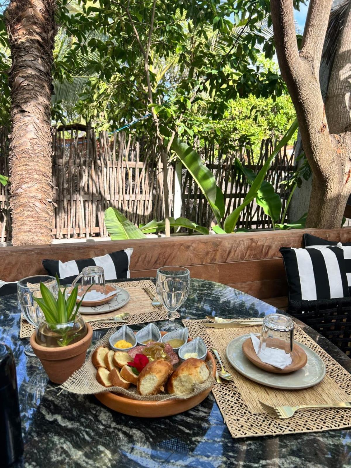 Villa Pantai Boutique Hotel Атинс Екстериор снимка